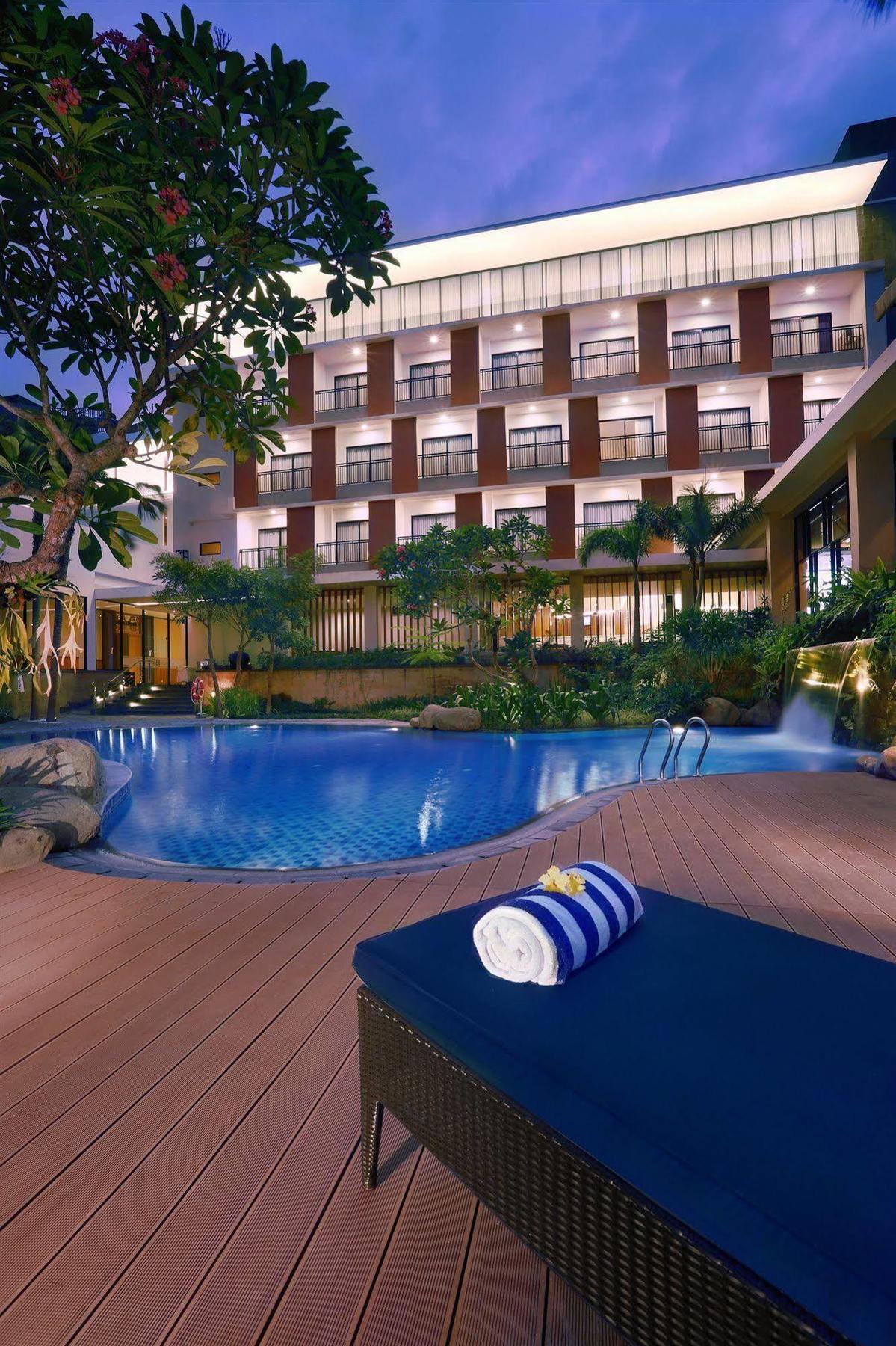 Aston Bojonegoro City Hotel Exteriér fotografie